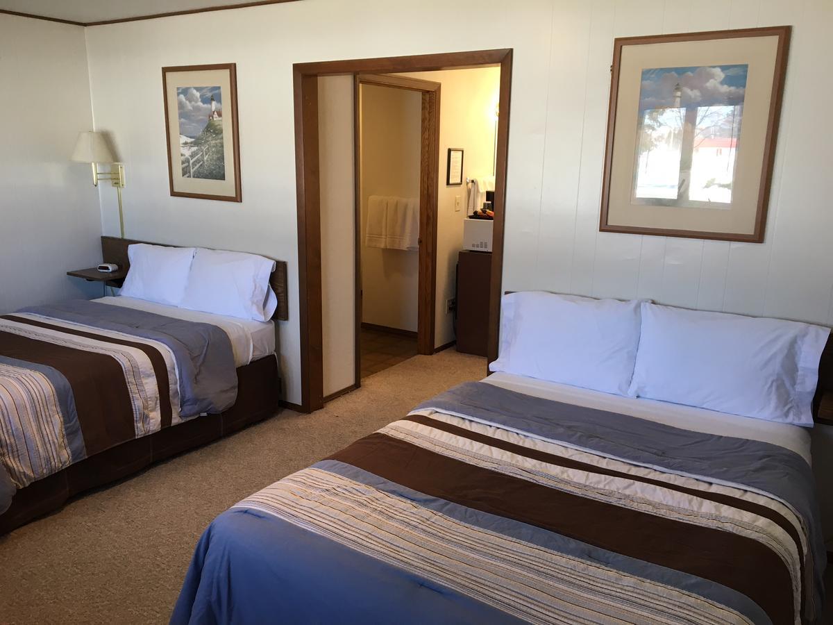 Coho Motel Kewaunee Exterior photo